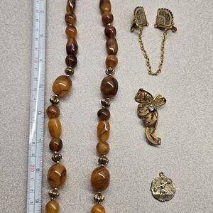 Vintage Jewelry Set – Necklace, Brooch, Clips, Charm (4 pcs)